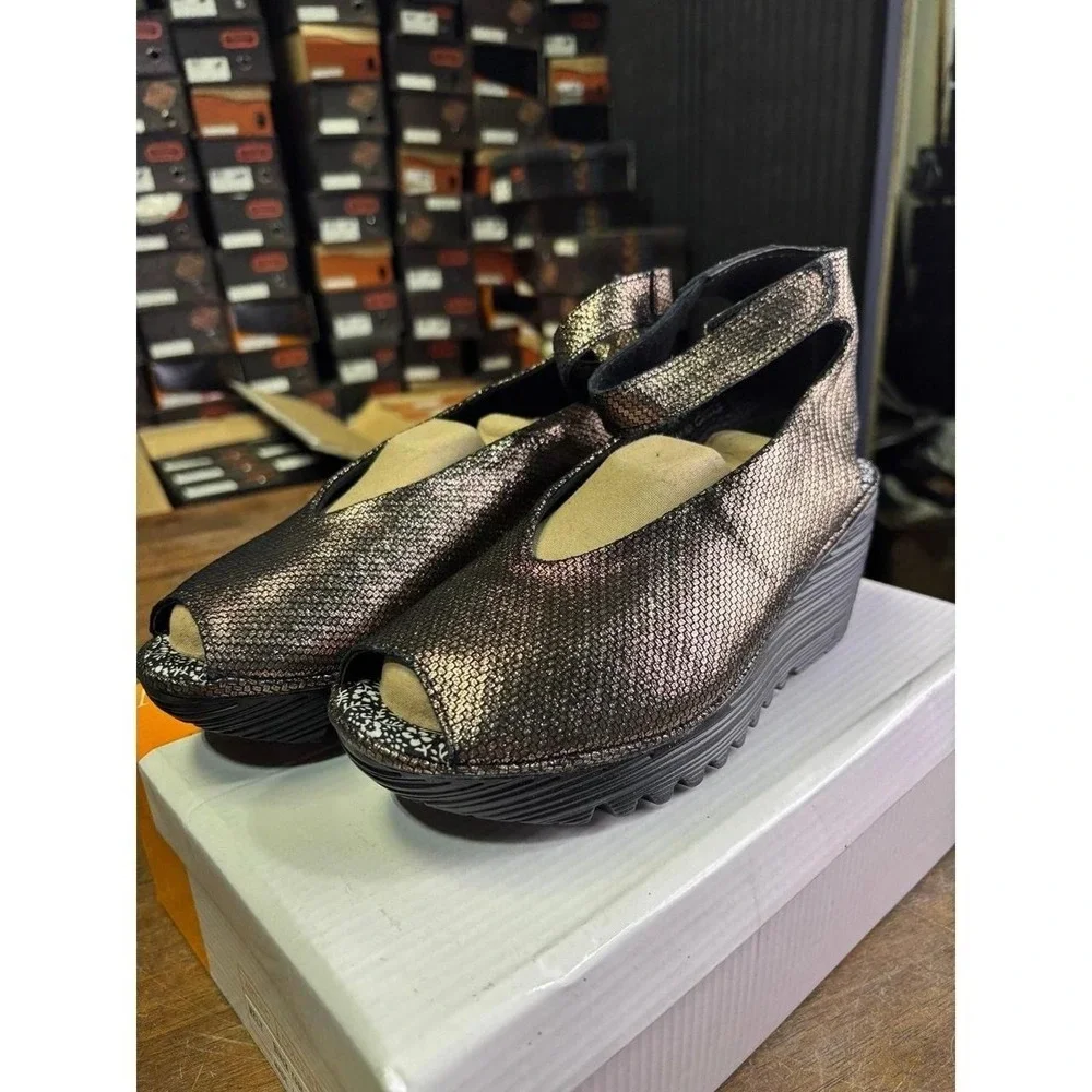 Bernie Mev Mely Black Rose Gold Metallic Wedge Sandals Size 37 US 6.5